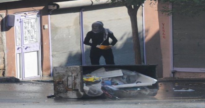 Vatan Mahallesi'nde yolu kapattılar