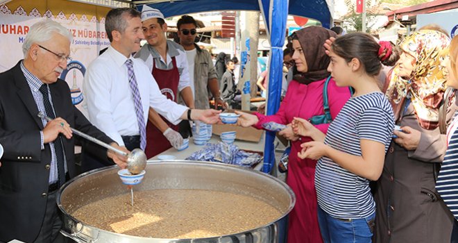 VEHBİ DİNÇERLER’DEN BAŞKAN TAHMAZOĞLU’NA ÖVGÜ