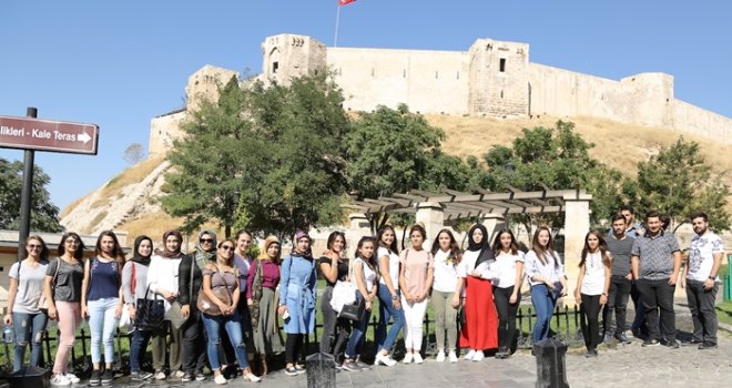 Yeni üniversite öğrencilerinden Gaziantep’e gezi