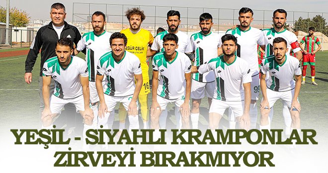 Yeşil- siyahlı kramponlar zirveyi bırakmıyor