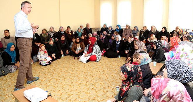 YETİM AİLELERİNE “VİZYONER KİMLİK” SEMİNERİ