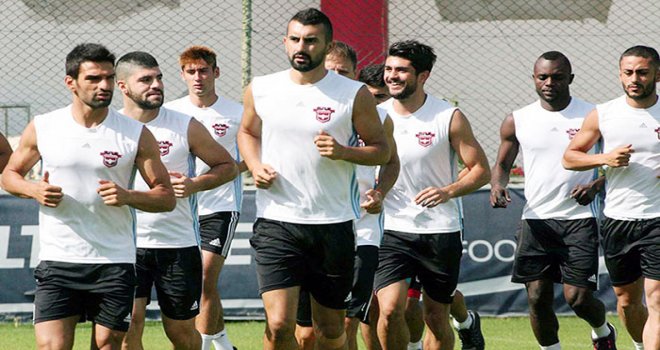 Yöneticiler takımdan memnun