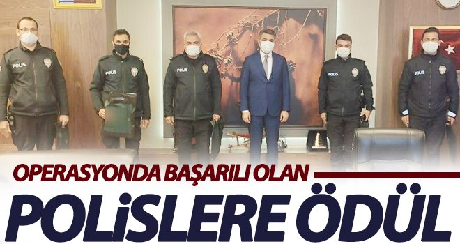 Zeybek, başarılı 5 personeli ödüllendirdi